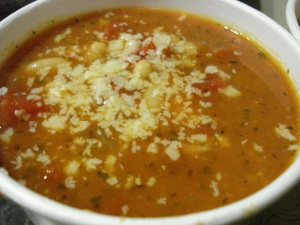 White bean tomato soup with parmesan - Sweetphi